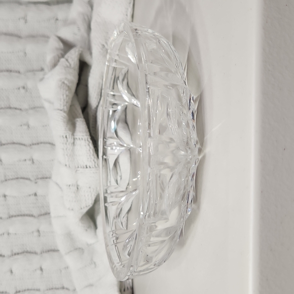 🕸Vintage Crystal Glass Decorative Round Textured Bottom Candy/Trinket Bowl - Picture 4 of 7